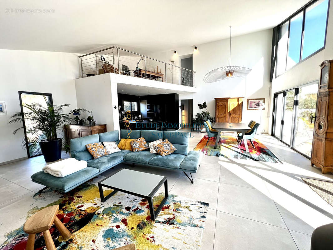 Maison à VIOLS-LE-FORT