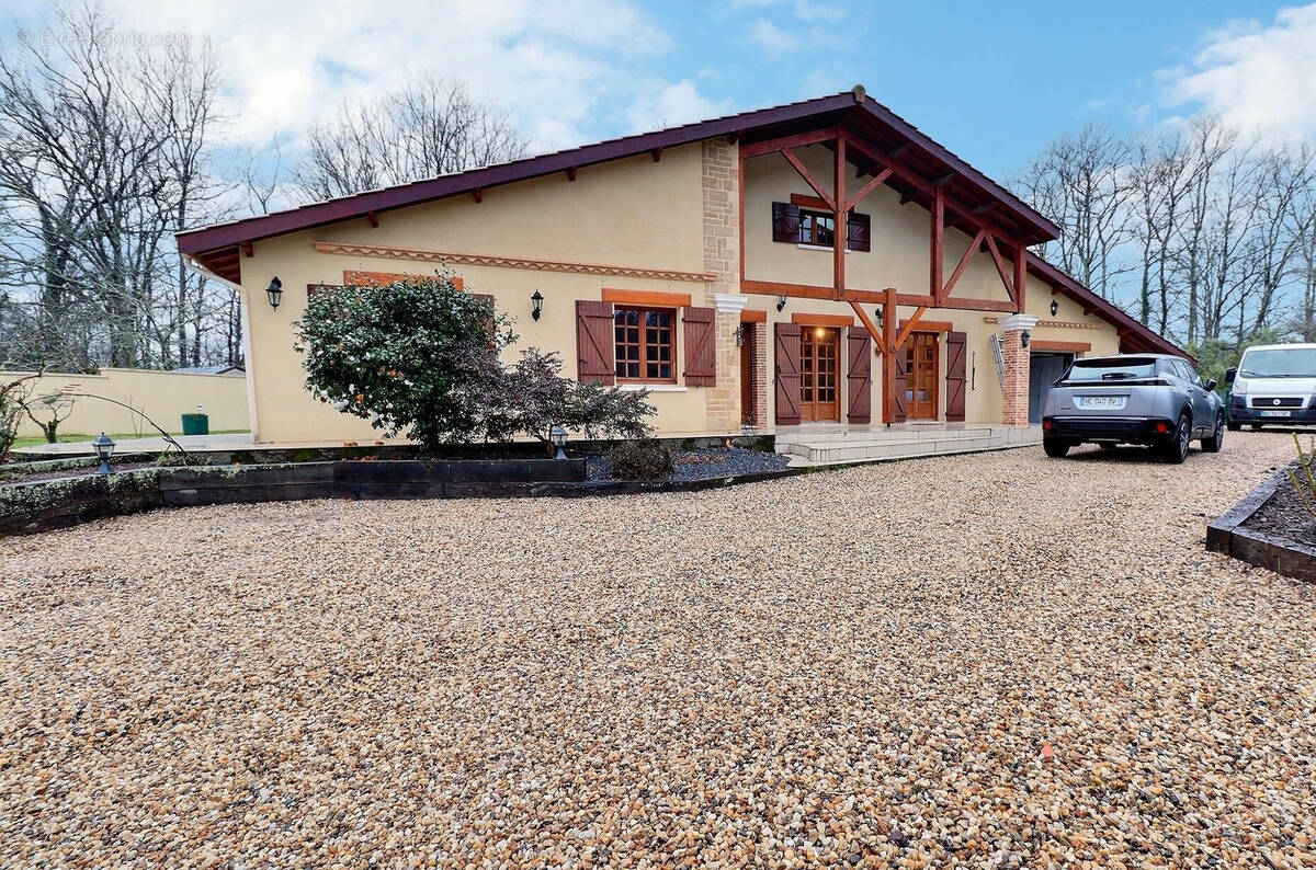 Maison à SAINT-ANDRE-DE-CUBZAC