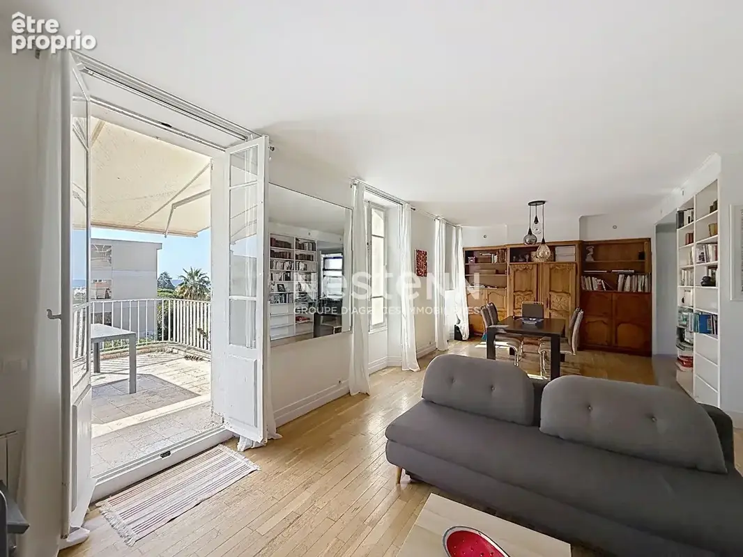Appartement à VALLAURIS