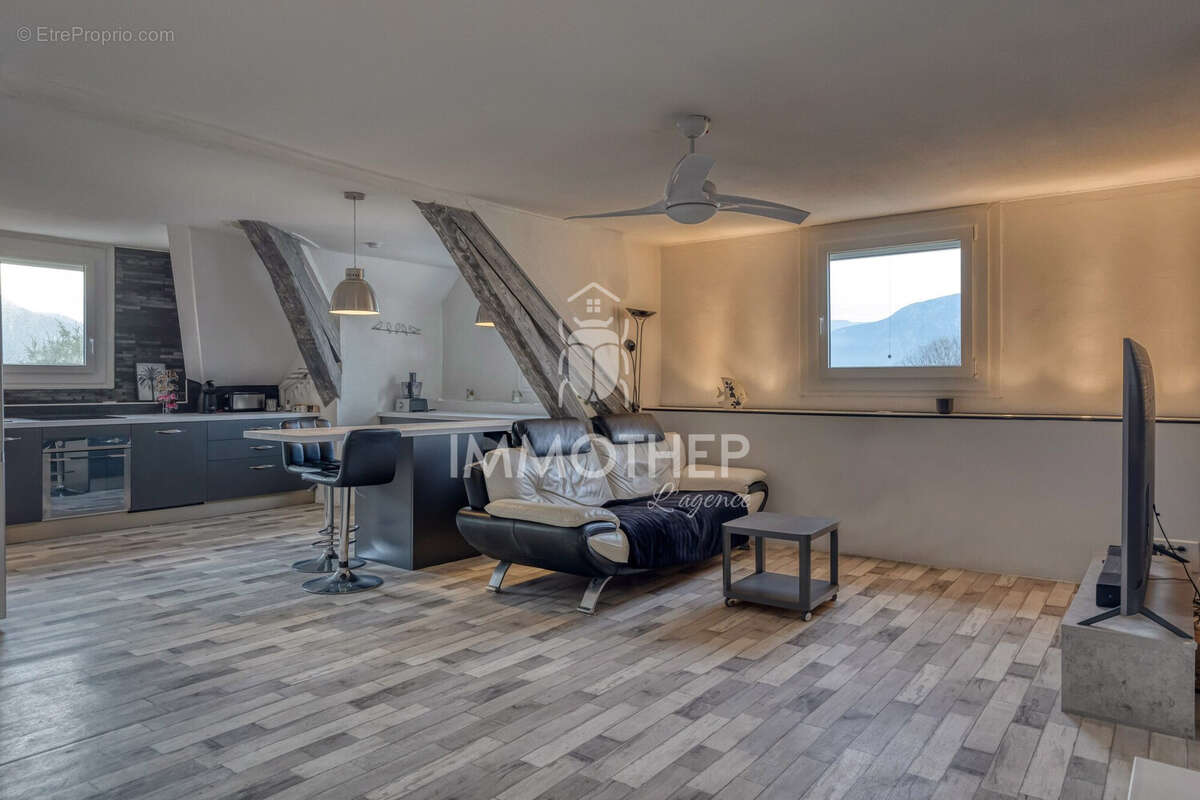Appartement à DOMENE