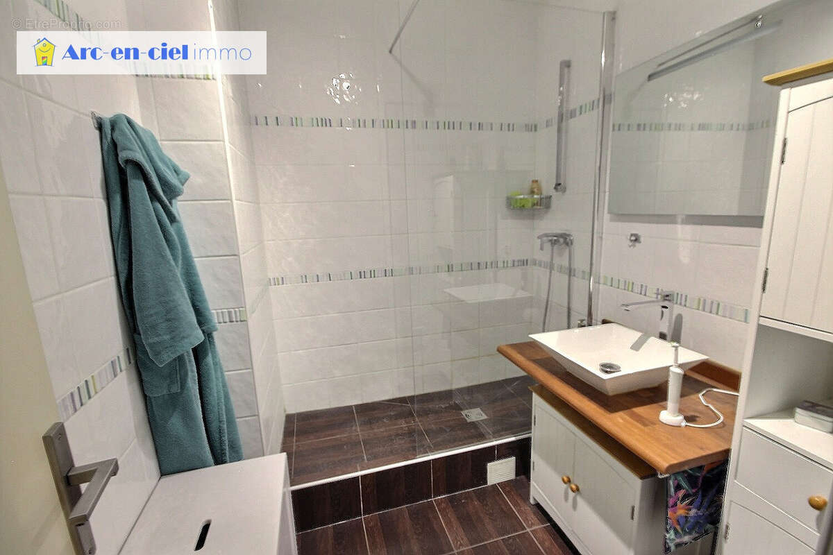 Appartement à PARIS-19E