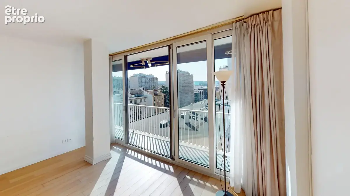 Place Corneille 3/4 pièces en étage élevé, 77 m² - photo 3