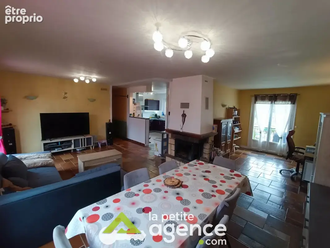 Maison 3 chambres sur près d'un hectare de terrain - photo 12