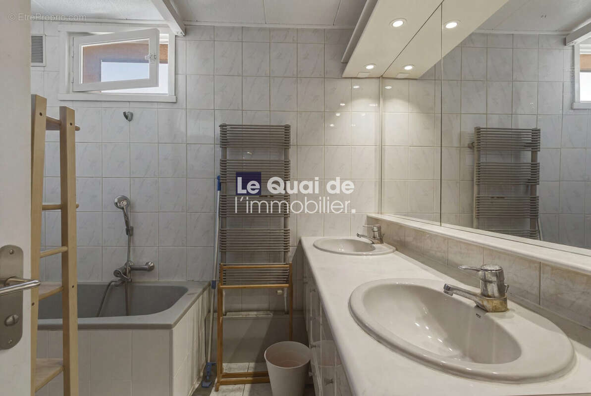 Appartement à SAINT-EGREVE