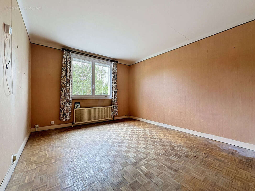 Maison Montlouis Sur Loire 6 pièce(s) 122 m2 - photo 10