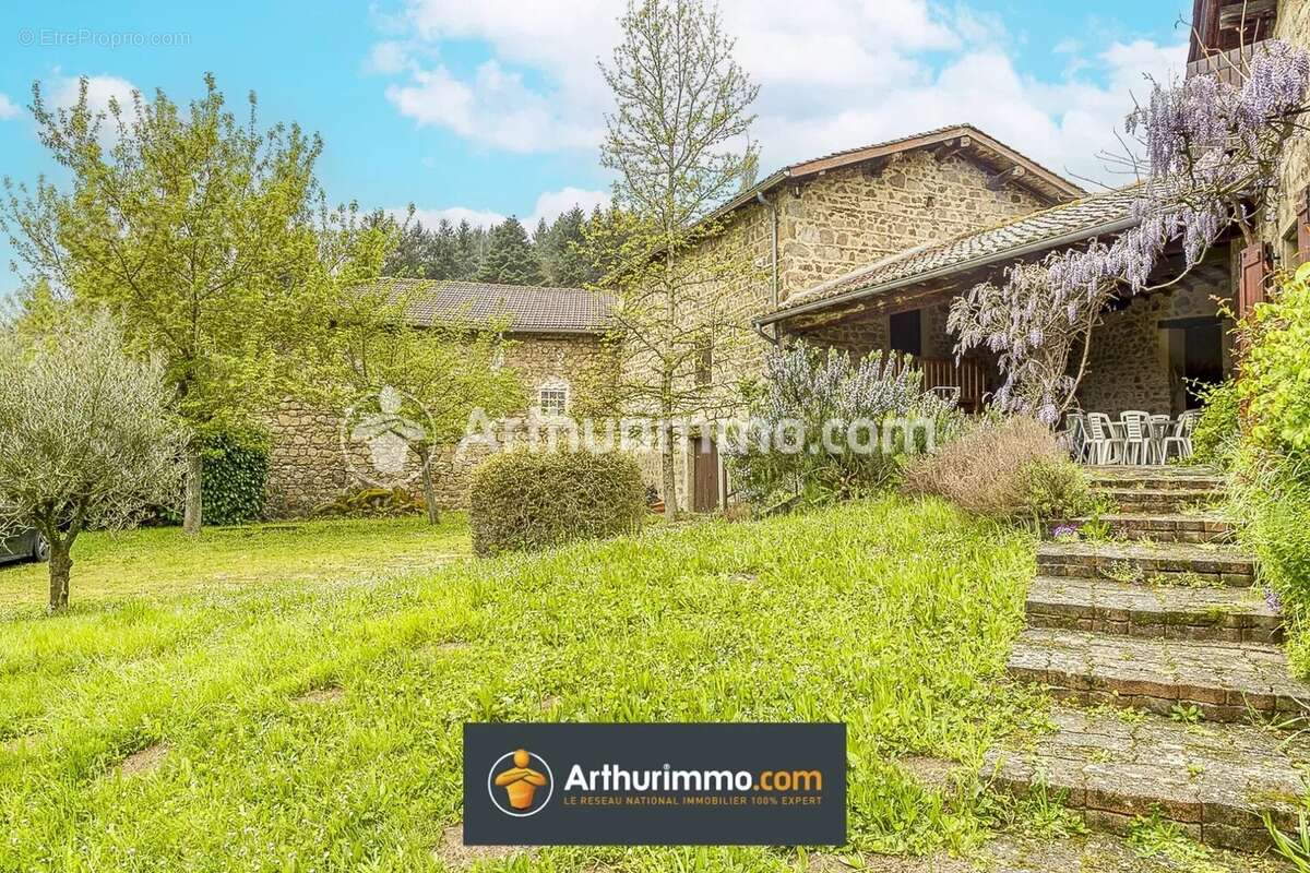 Maison à VILLECHENEVE