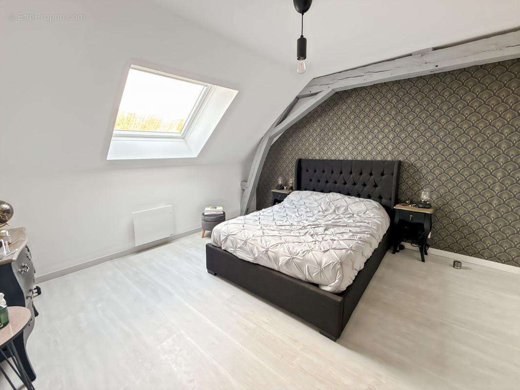Maison à MEZIERES-LEZ-CLERY