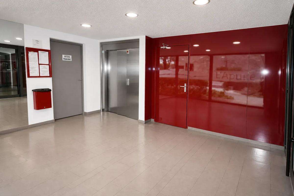 Appartement moderne 3p-Quartier St ASSISCLE-GARAGE-100m²Terrasse - photo 11