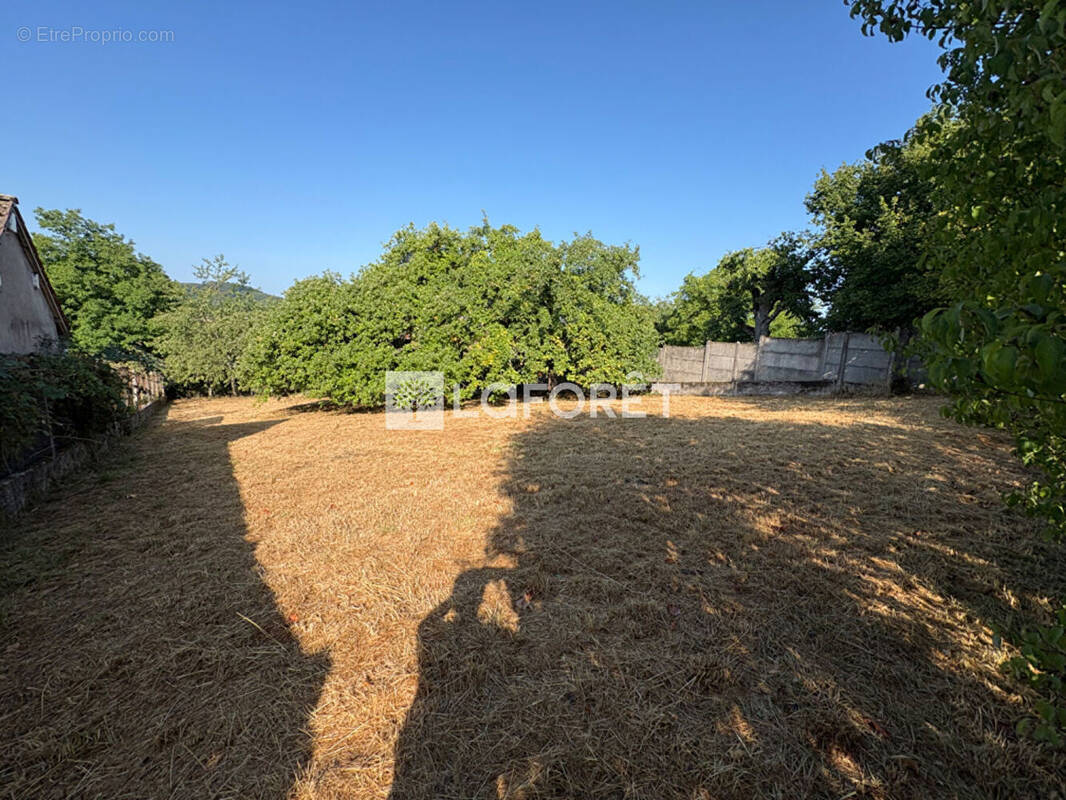 Terrain à HERICOURT