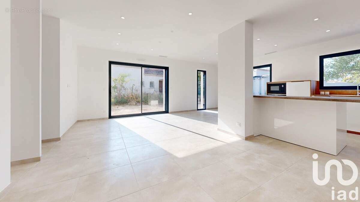 Photo 3 - Maison à EYGUIERES