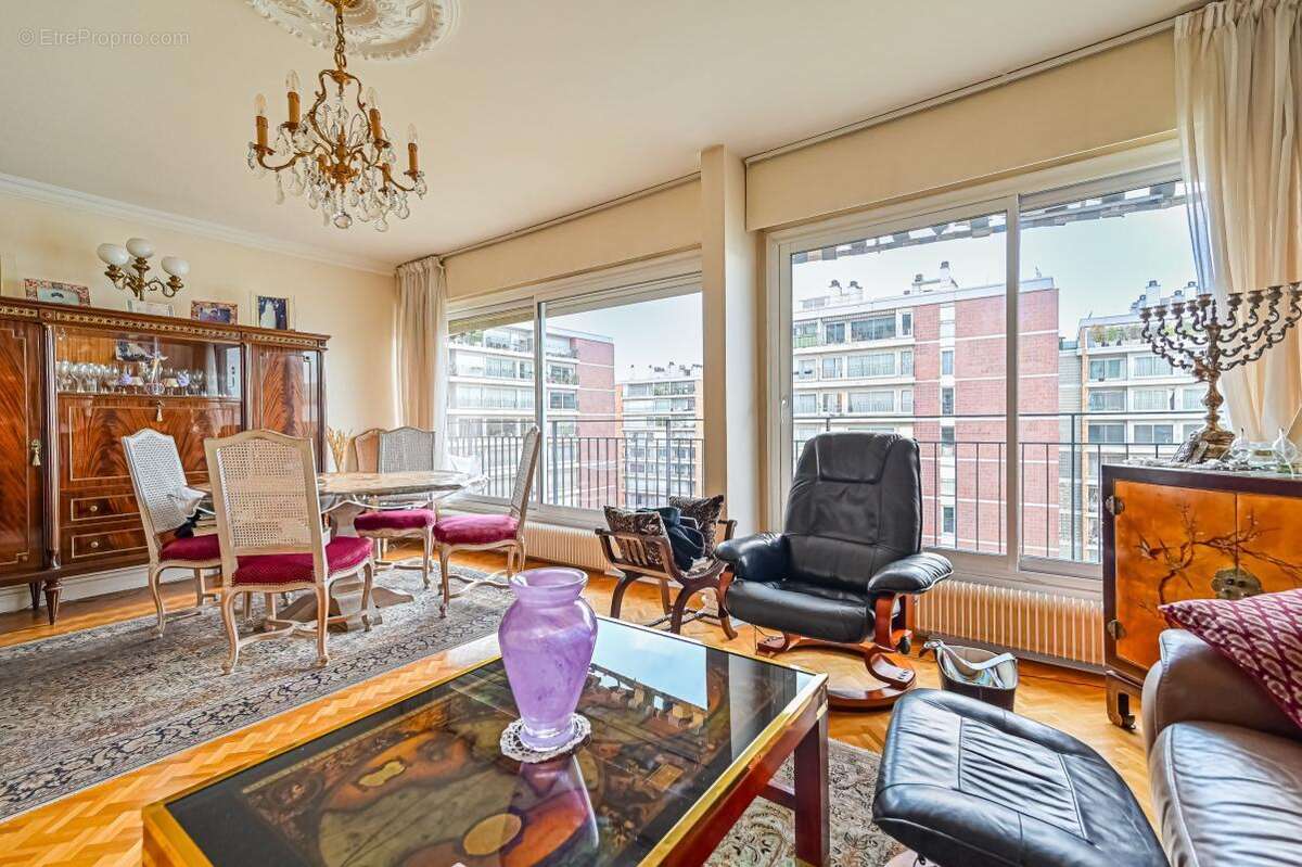 Appartement à PARIS-11E