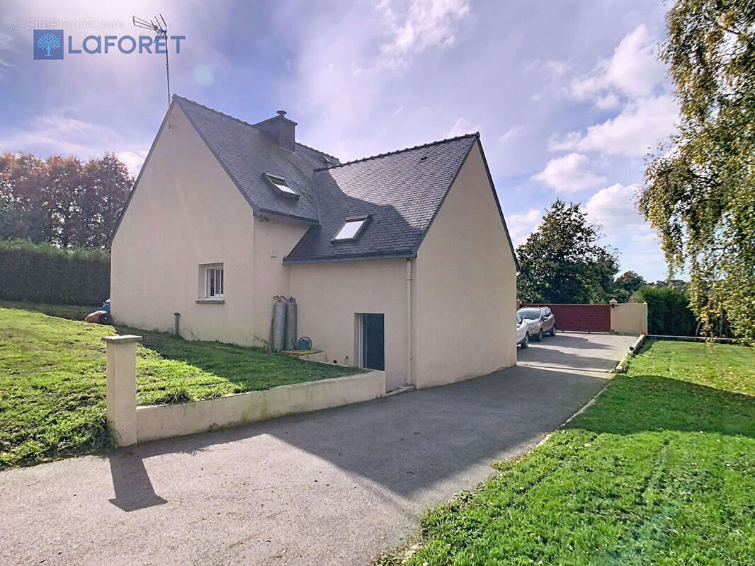 Guidel, Maison lumineuse, non mitoyenne, 4 ch, sous-sol + construction indépendante - photo 2