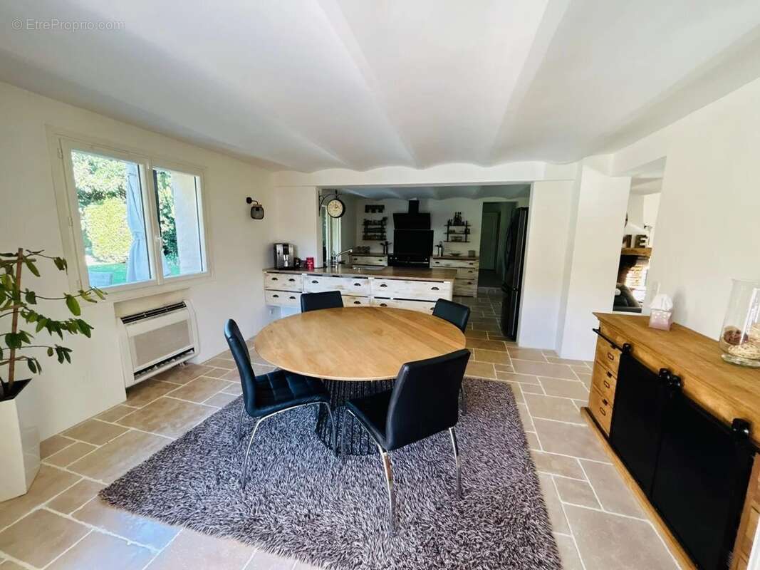 Maison à MOUGINS