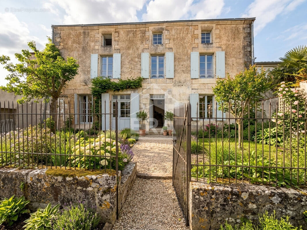 Maison à VILLIERS-EN-PLAINE