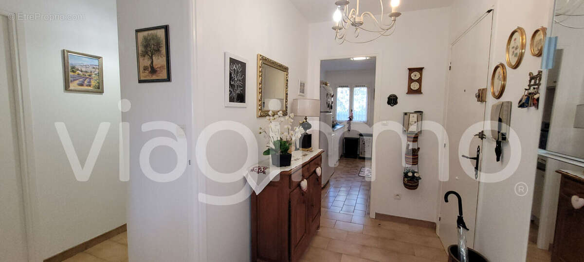 Appartement à VALLAURIS