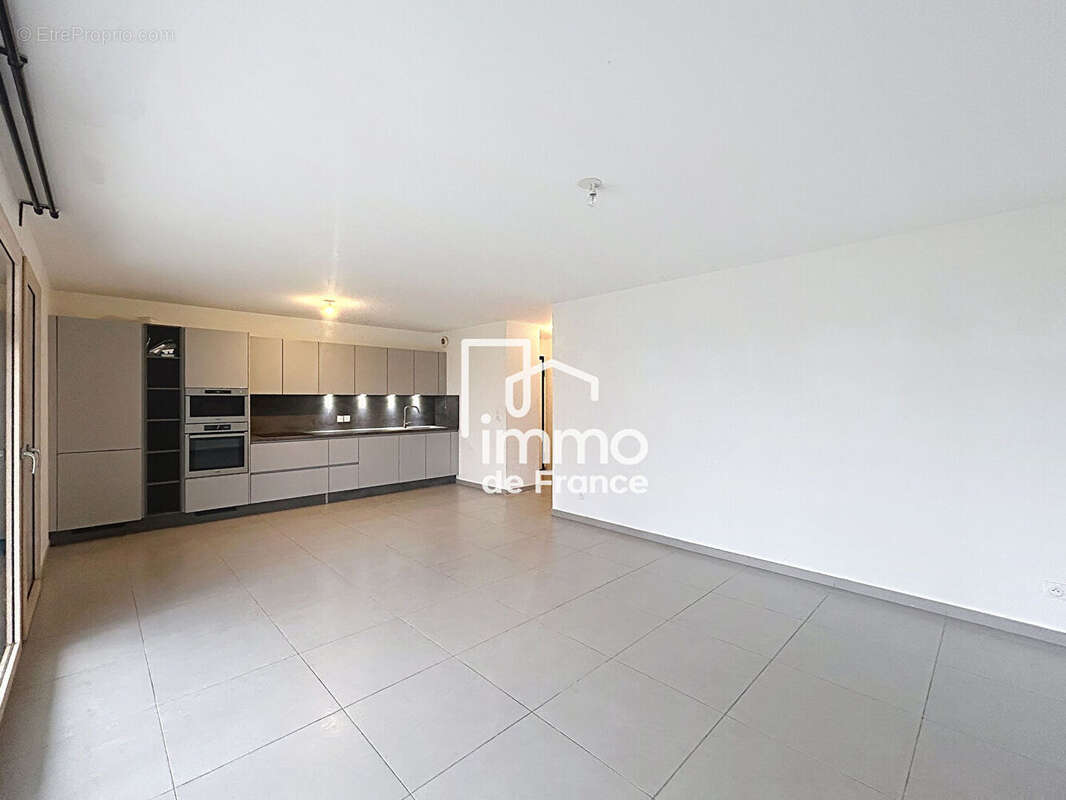 Appartement à FERNEY-VOLTAIRE