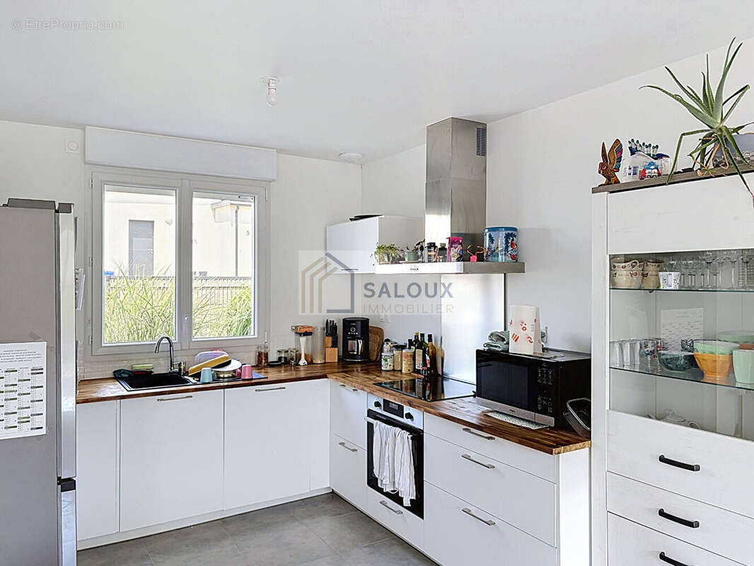 MUZILLAC - centre ville - maison T5 de 110 m² habitables - photo 5