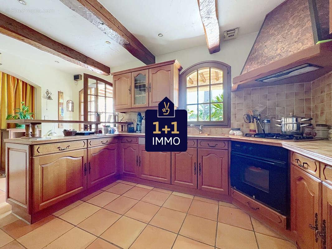 Maison à ROQUEBRUNE-SUR-ARGENS