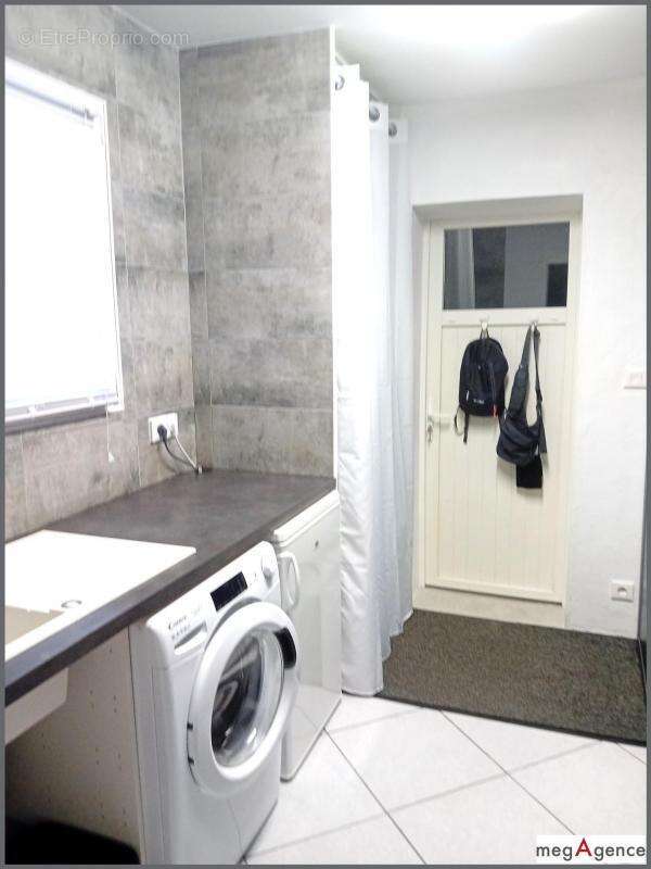 Maison à SAINT-GERMAIN-DE-MARENCENNES