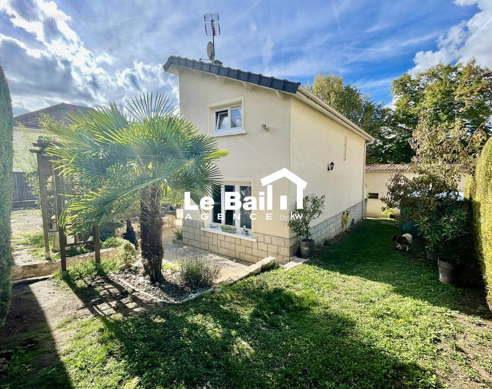 Maison à OSNY