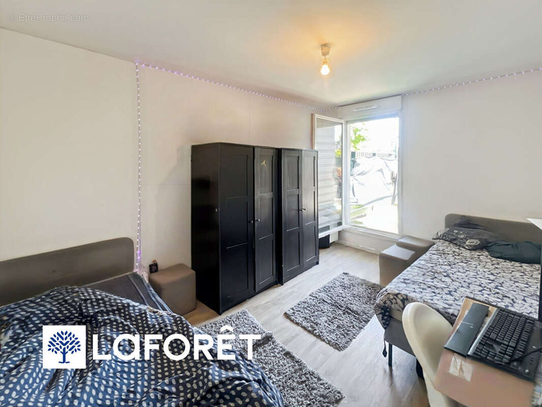Appartement à FLEURY-MEROGIS