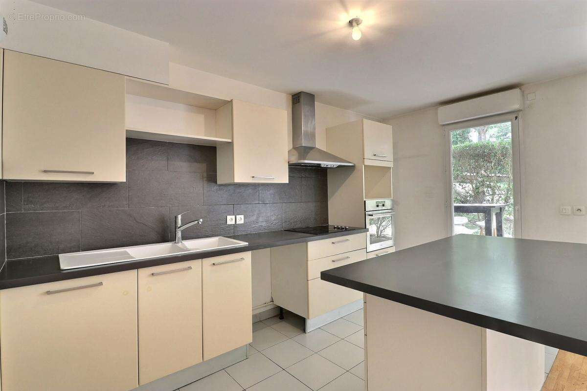 Appartement à SURESNES