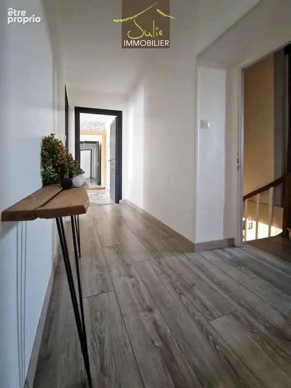 Ensemble immobilier : maison avec appartement et garages - photo 6