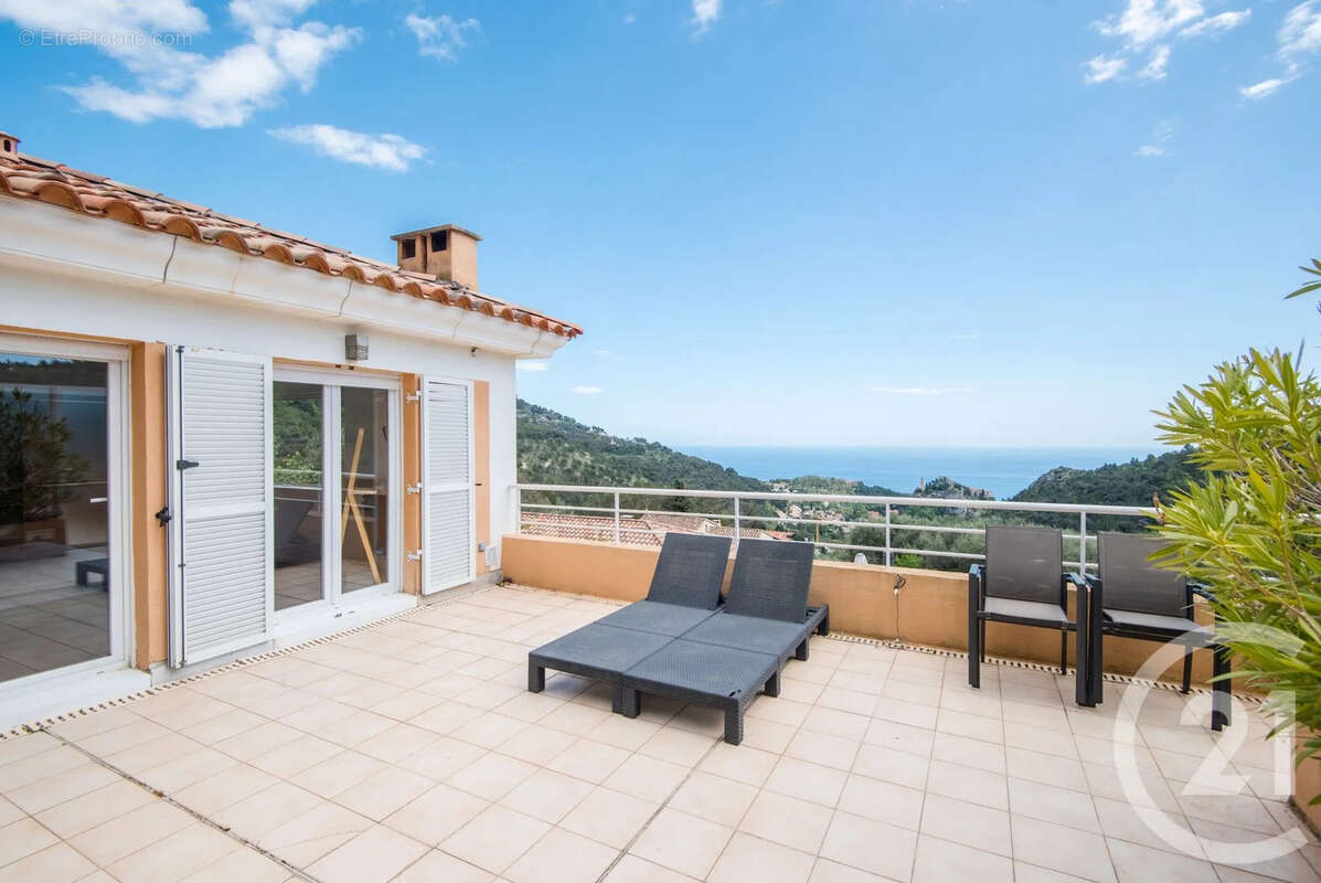 Appartement à EZE