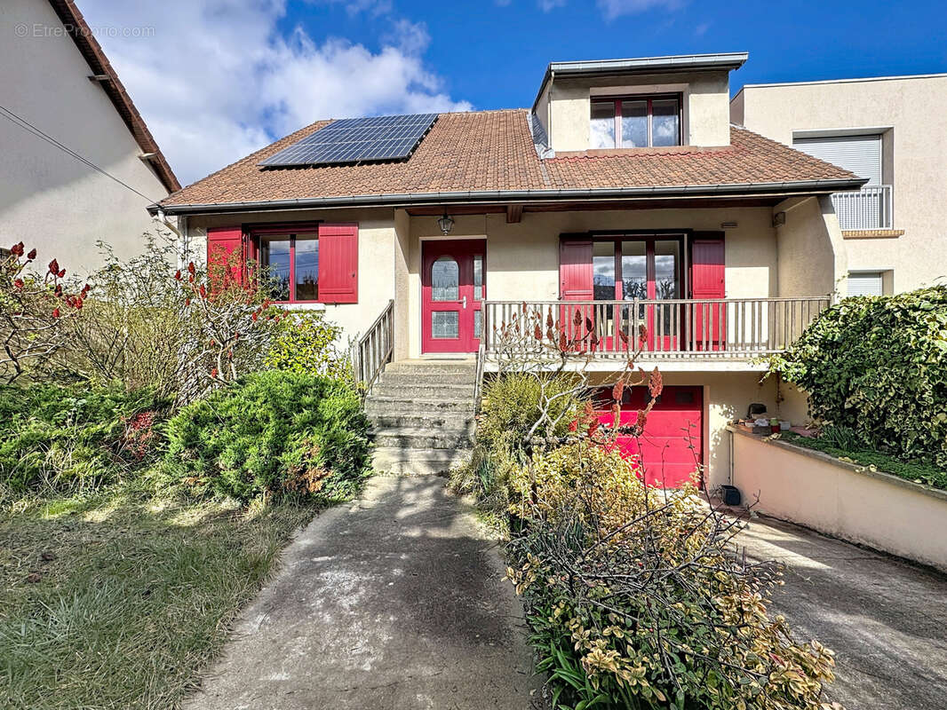 Maison à PARAY-VIEILLE-POSTE