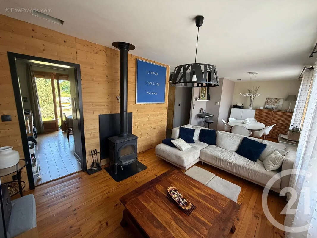 Maison à FRANS