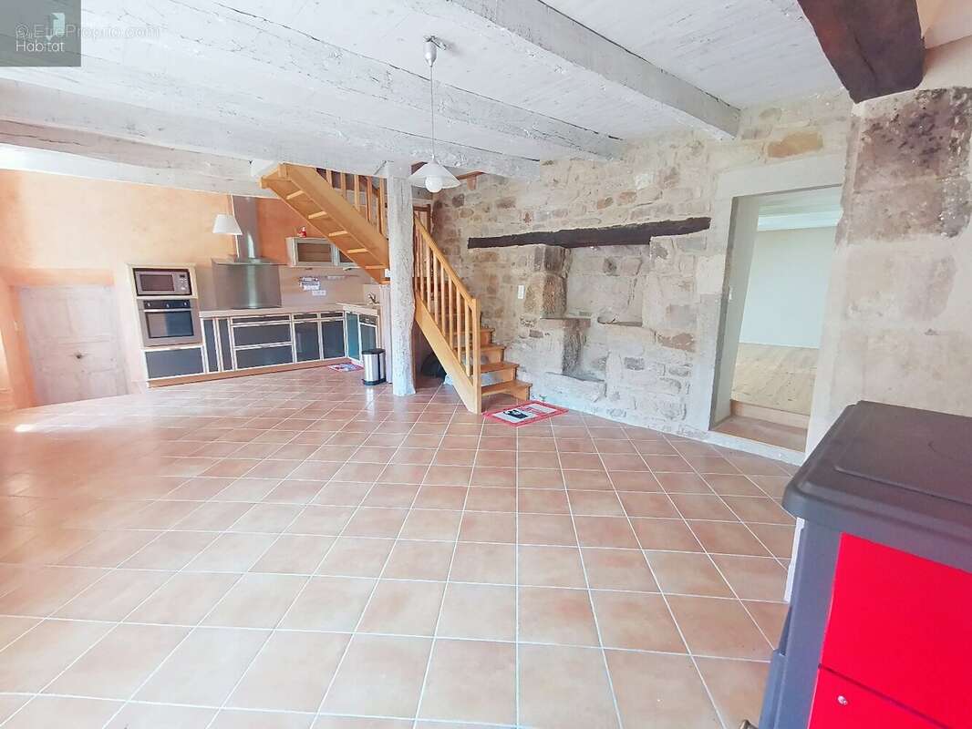 Maison à BERTHOLENE