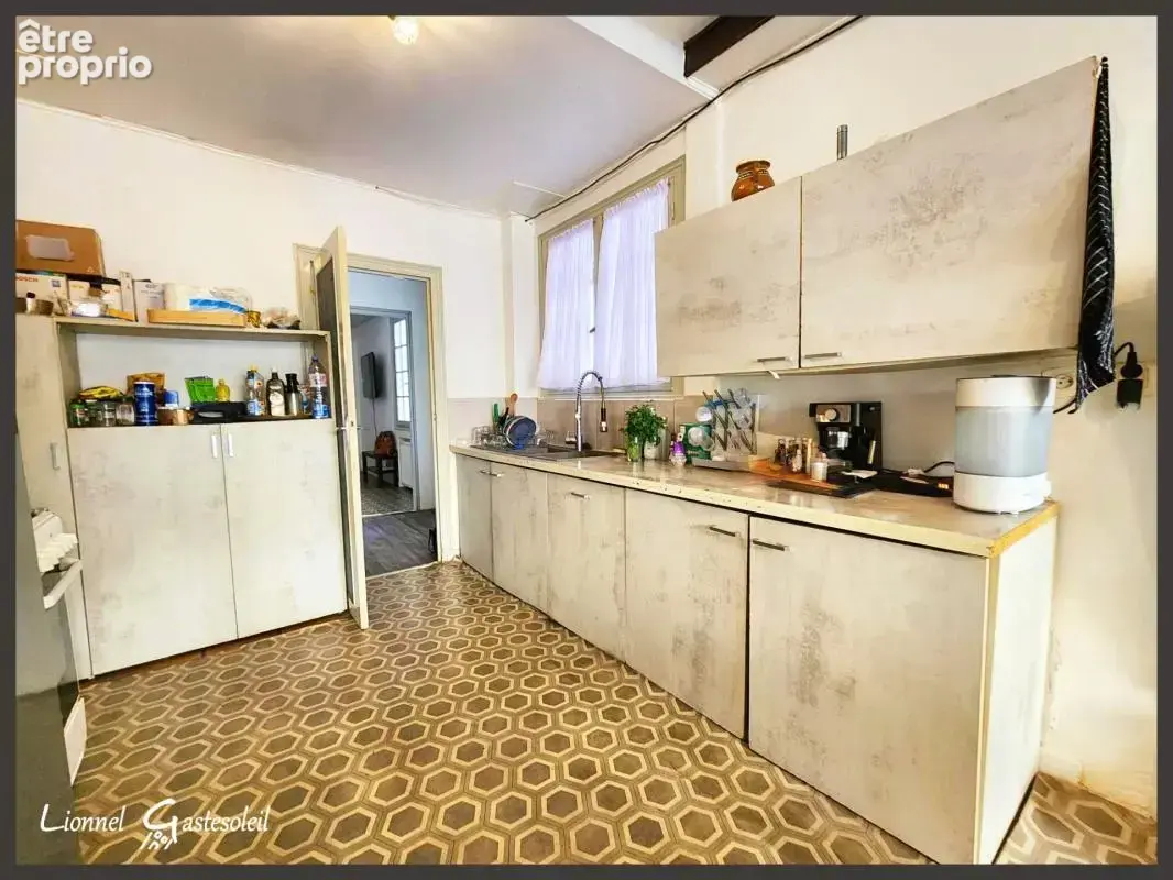 A vendre maison de ville sur trois niveaux au coeur de la bastide de Sainte Foy la Grande - photo 2