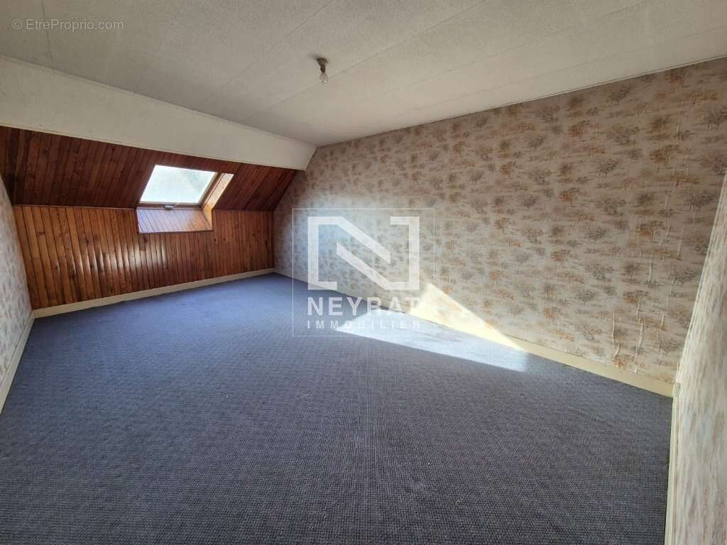 Maison à SAINT-LEGER-SUR-DHEUNE