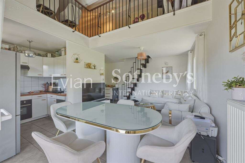 duplex apartment located on the top floor of a small residence in Lugrin - photo 4