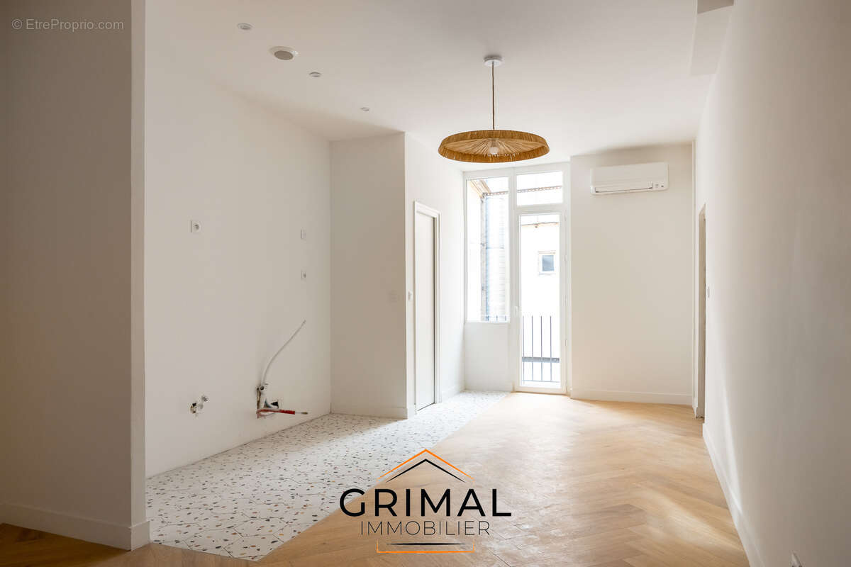 Appartement à MARSEILLE-1E