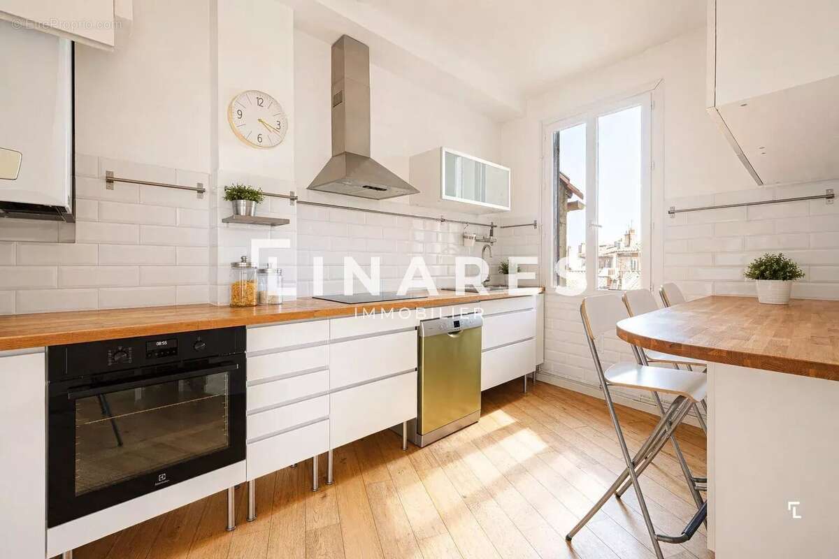 Appartement à MARSEILLE-5E