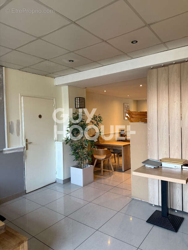 Commerce 70 m² à Compiegne  - photo 6
