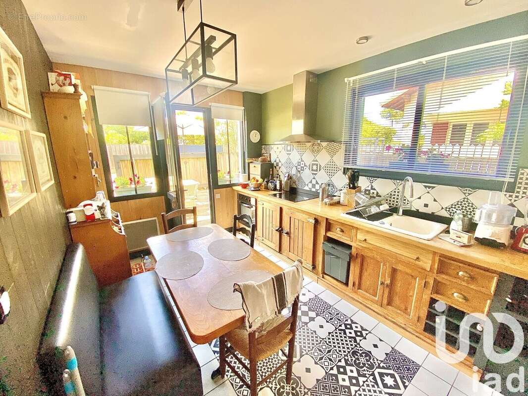 Photo 6 - Maison à SAINT-JULIEN-EN-BORN