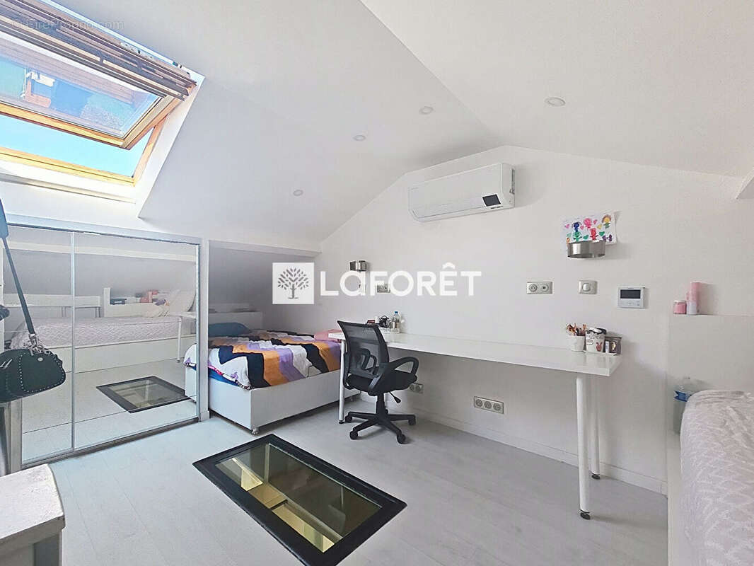 Maison à SARTROUVILLE