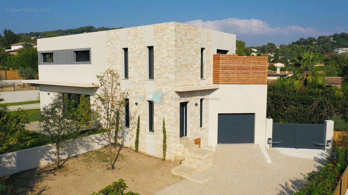 Villa neuve contemporaine de 170 m² avec piscine Mougins FNR - photo 6