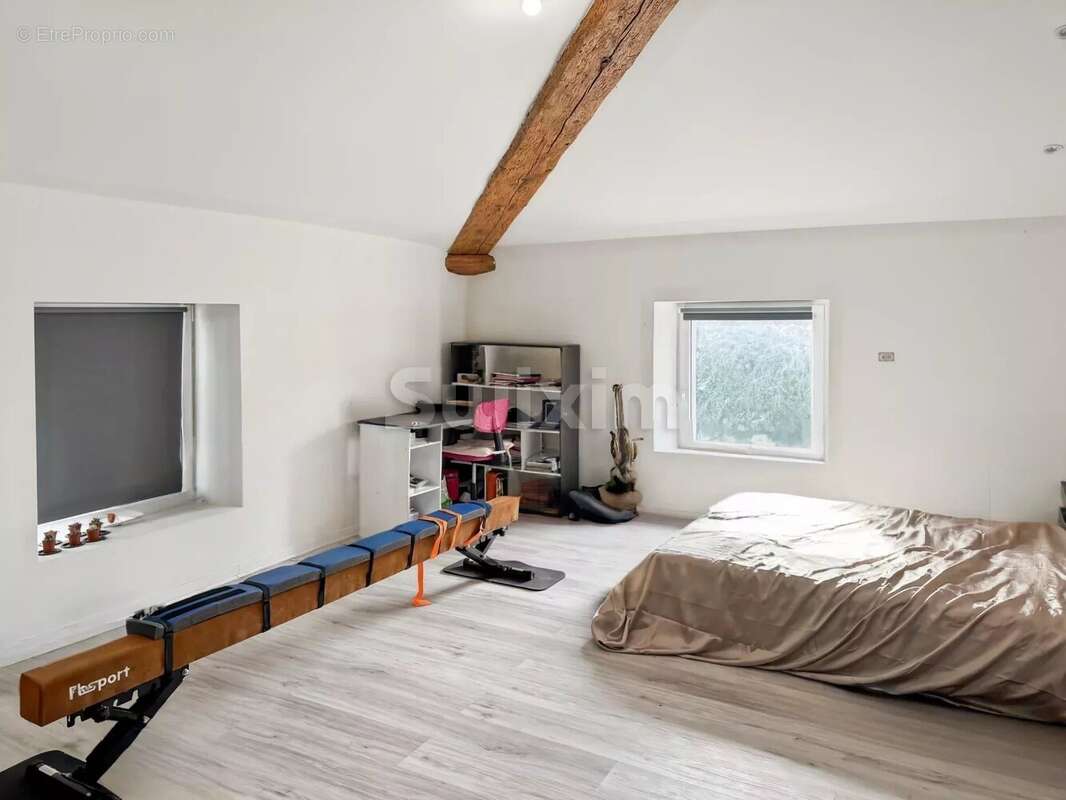 Maison à MONTELIMAR