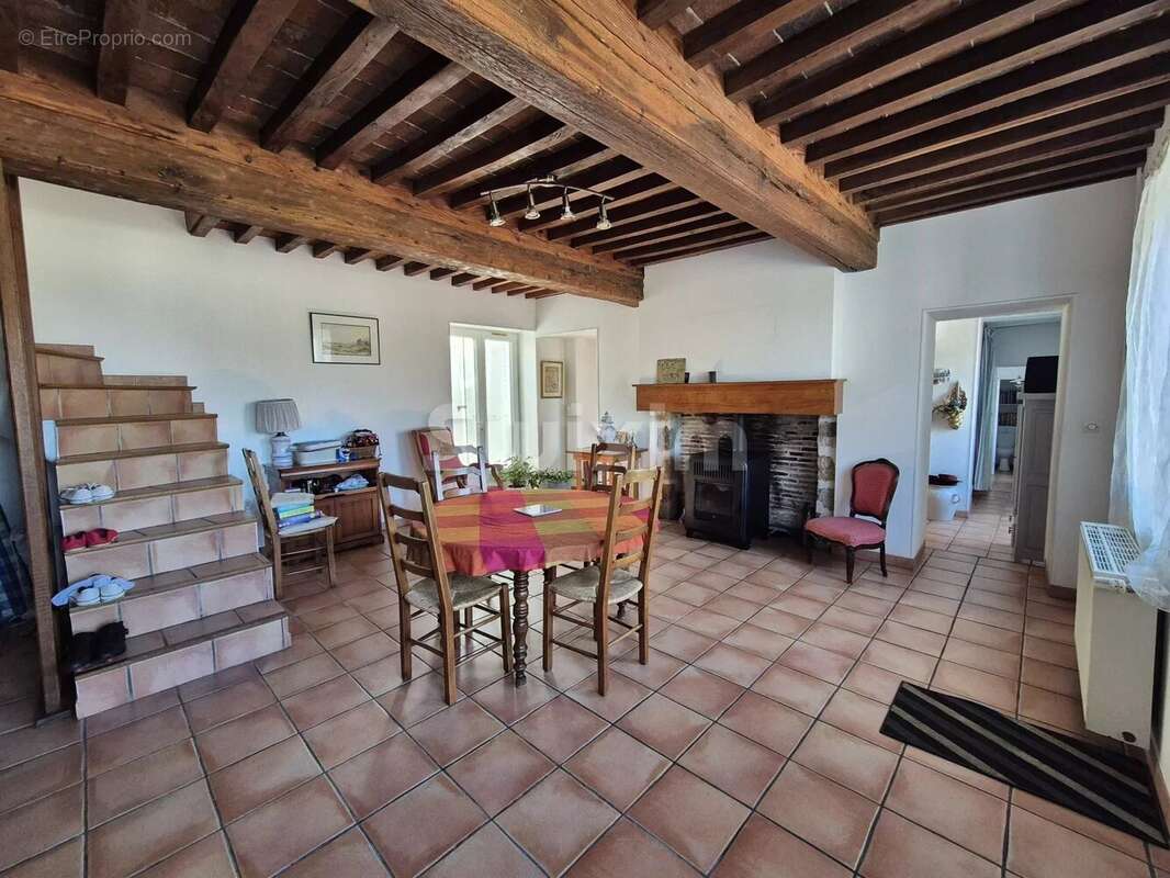 Maison à CHATEAU-CHINON(VILLE)