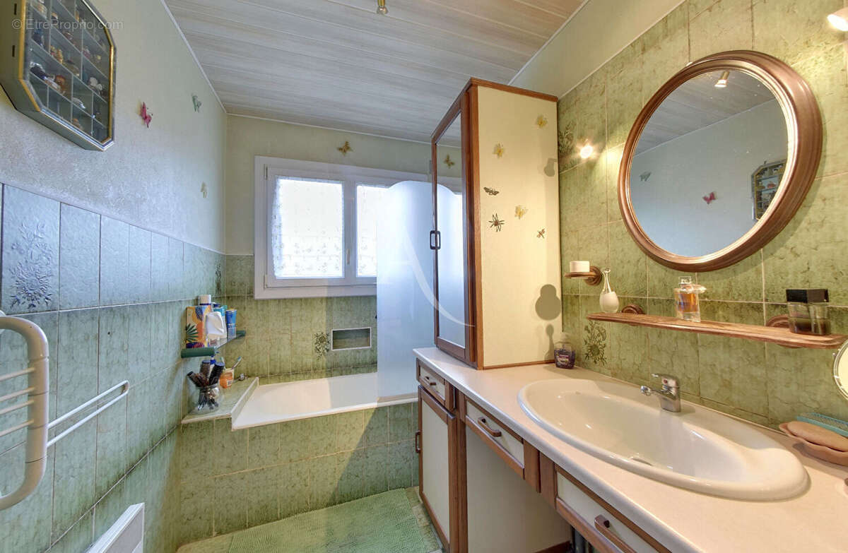 Maison à OZOIR-LA-FERRIERE