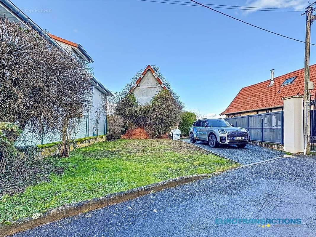 Terrain à DAUENDORF