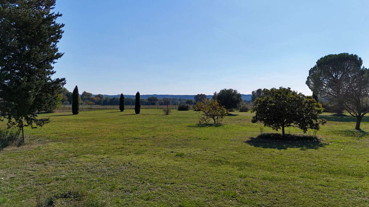 Maison à SAINT-QUENTIN-LA-POTERIE