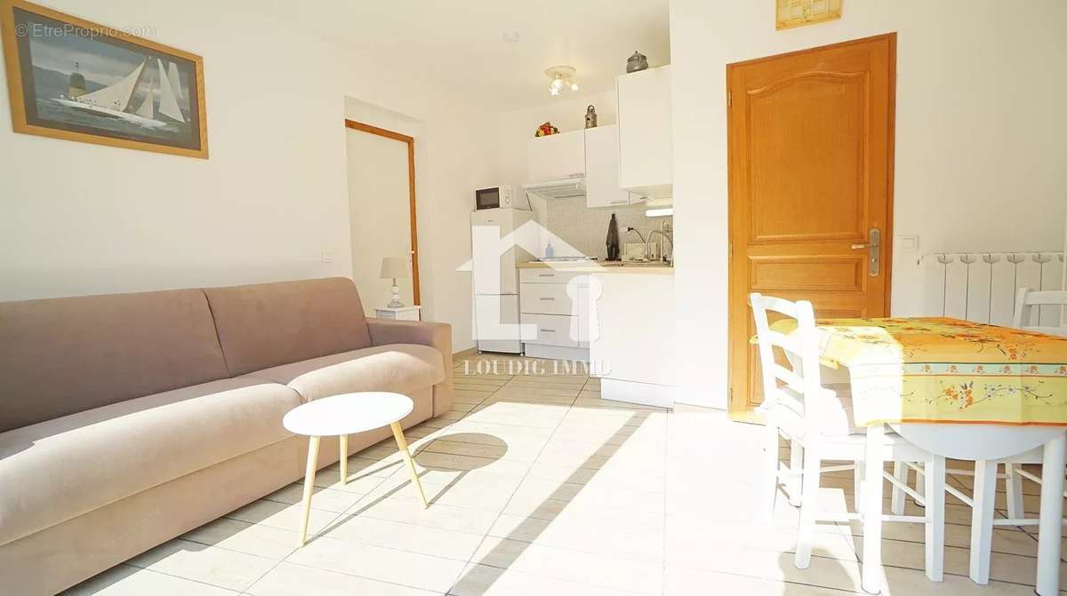 Maison à TOURRETTES-SUR-LOUP