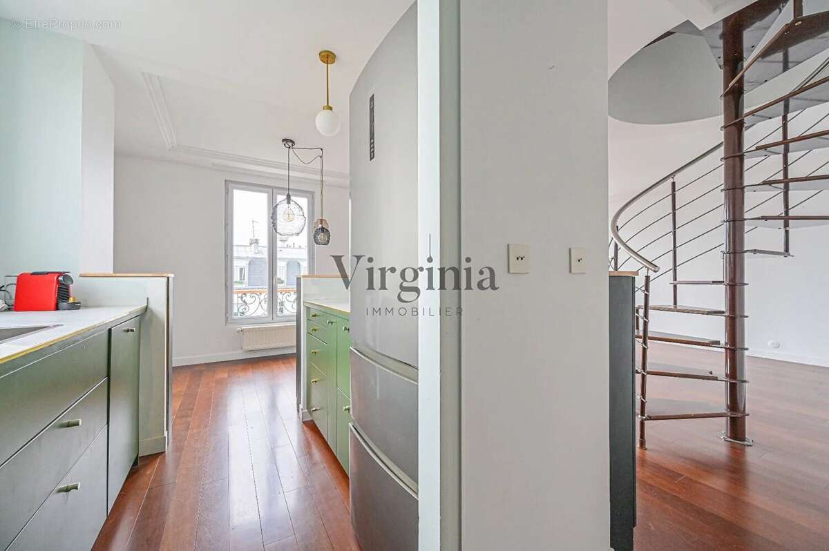 Appartement à CHARENTON-LE-PONT