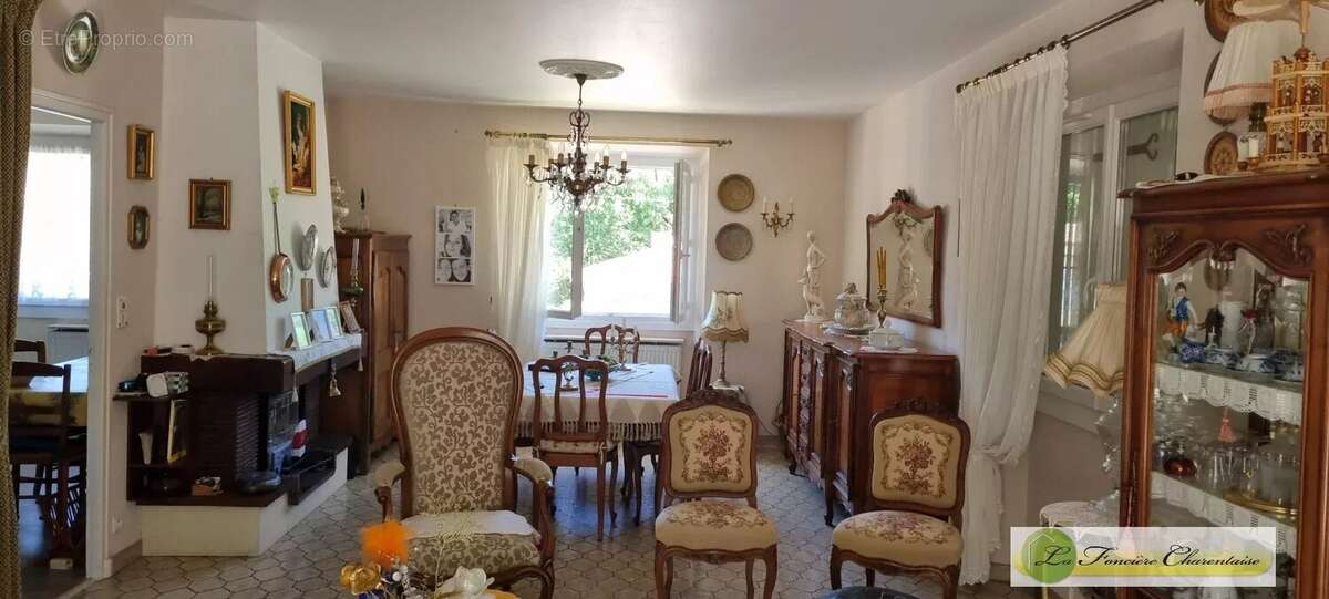 Maison 150 m² à Puymoyen  - photo 5