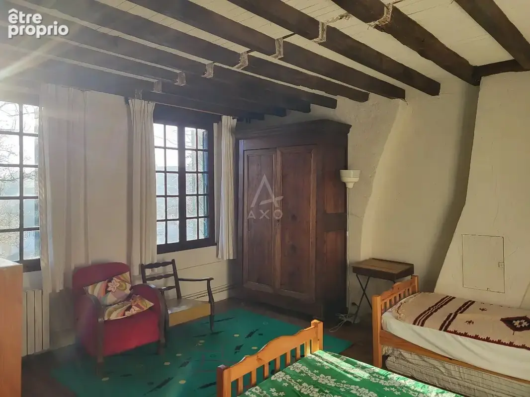 FROMENTIERES  : MAISON en PIERRE de 11 PIECE avec DEPENDANCE de 208 m² sur une parcelle de 1.407  m² - photo 11