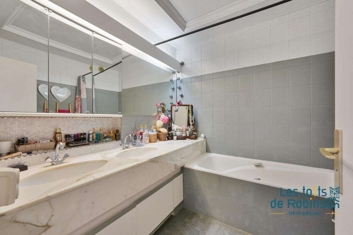 Appartement à LE PLESSIS-ROBINSON